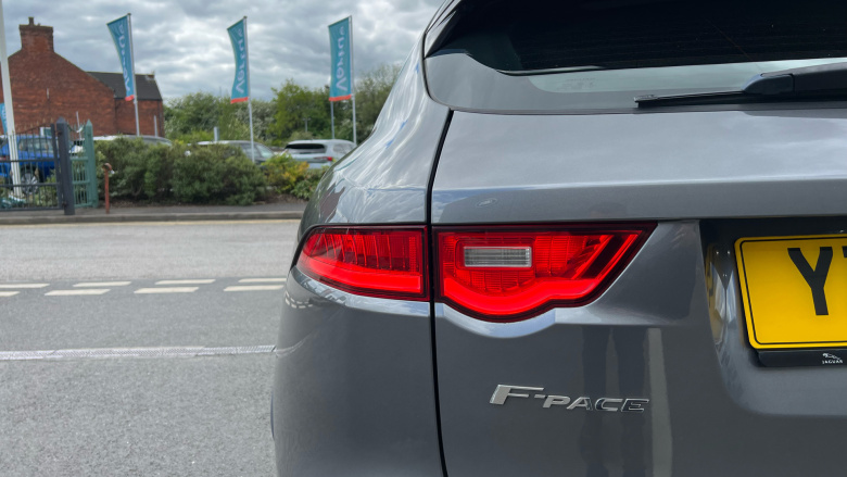 Jaguar F-Pace 2.0d R-Sport 5dr Auto AWD Diesel Estate